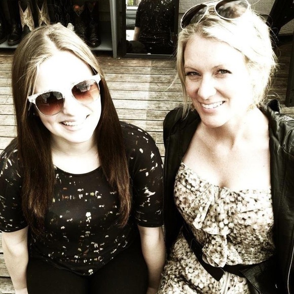 Meet your Posher, Susie - Picture 6 of 8